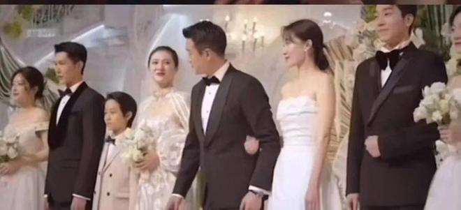 个孩子举行集体婚礼才知道这剧多离谱龙8体育好运家大结局：直到罗家四(图5)